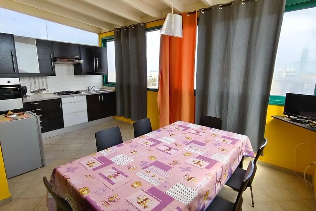 Cosmocom Cozy Apartment Sea View Santa Maria 0*,